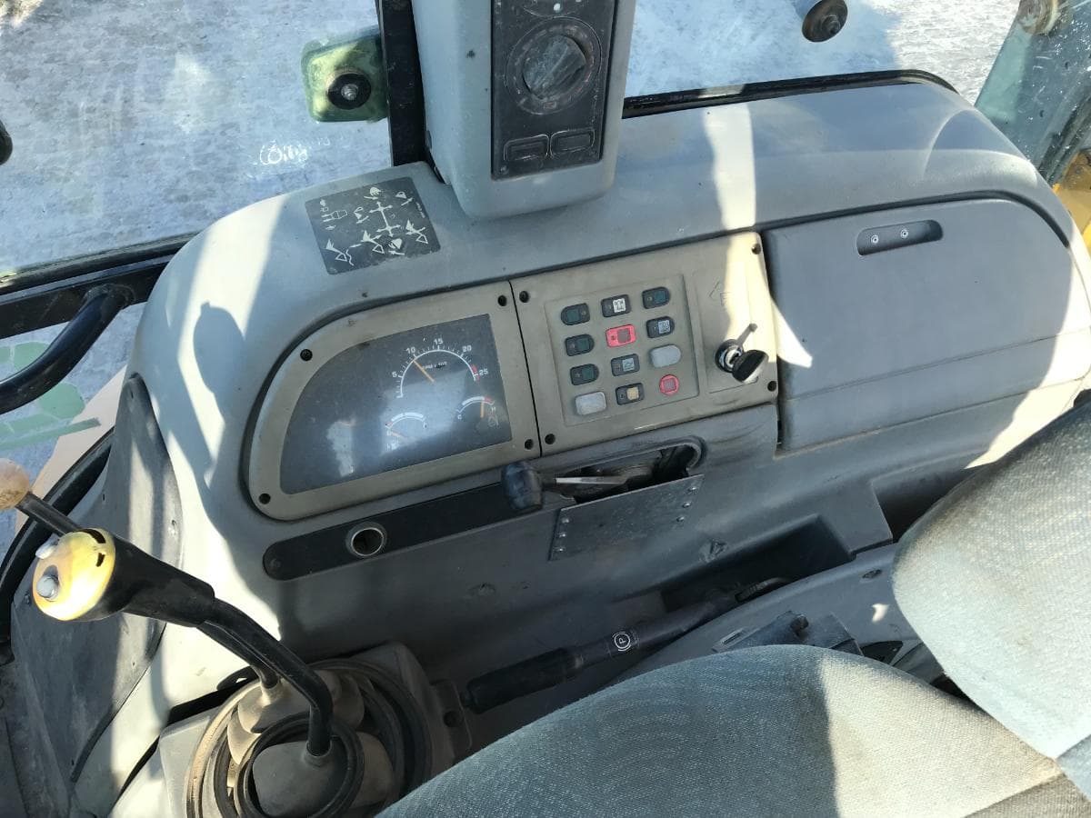 Retroescavadora Fermec 860 — imagen 16