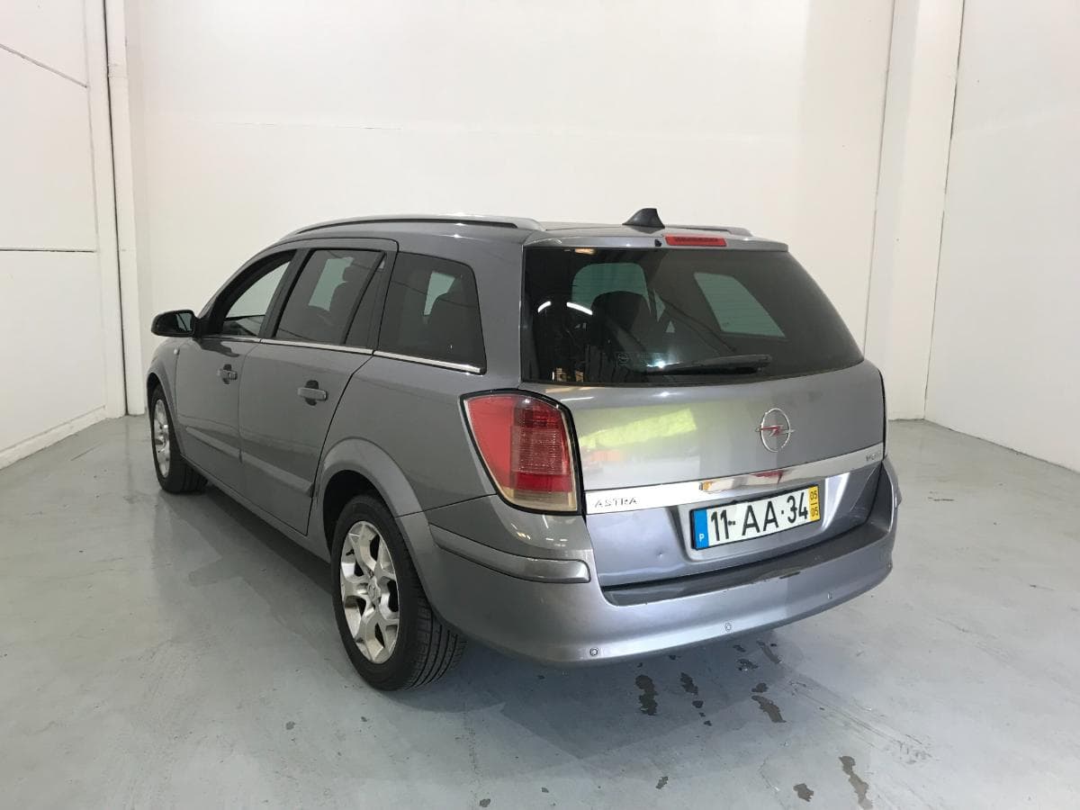 Opel Astra 1.7CDTI · Ano 2005 — imagen 4