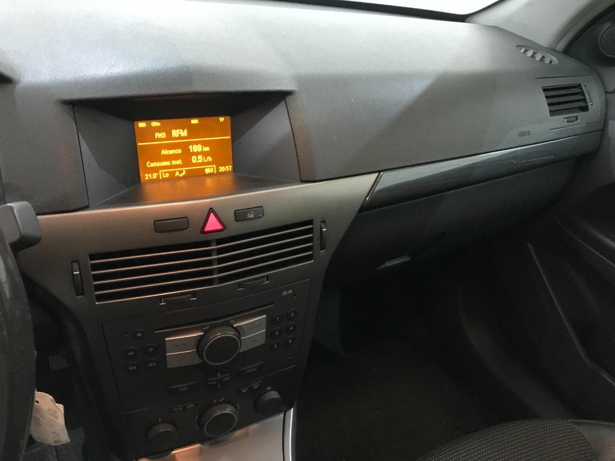 Opel Astra 1.7CDTI · Ano 2005 — imagen 37