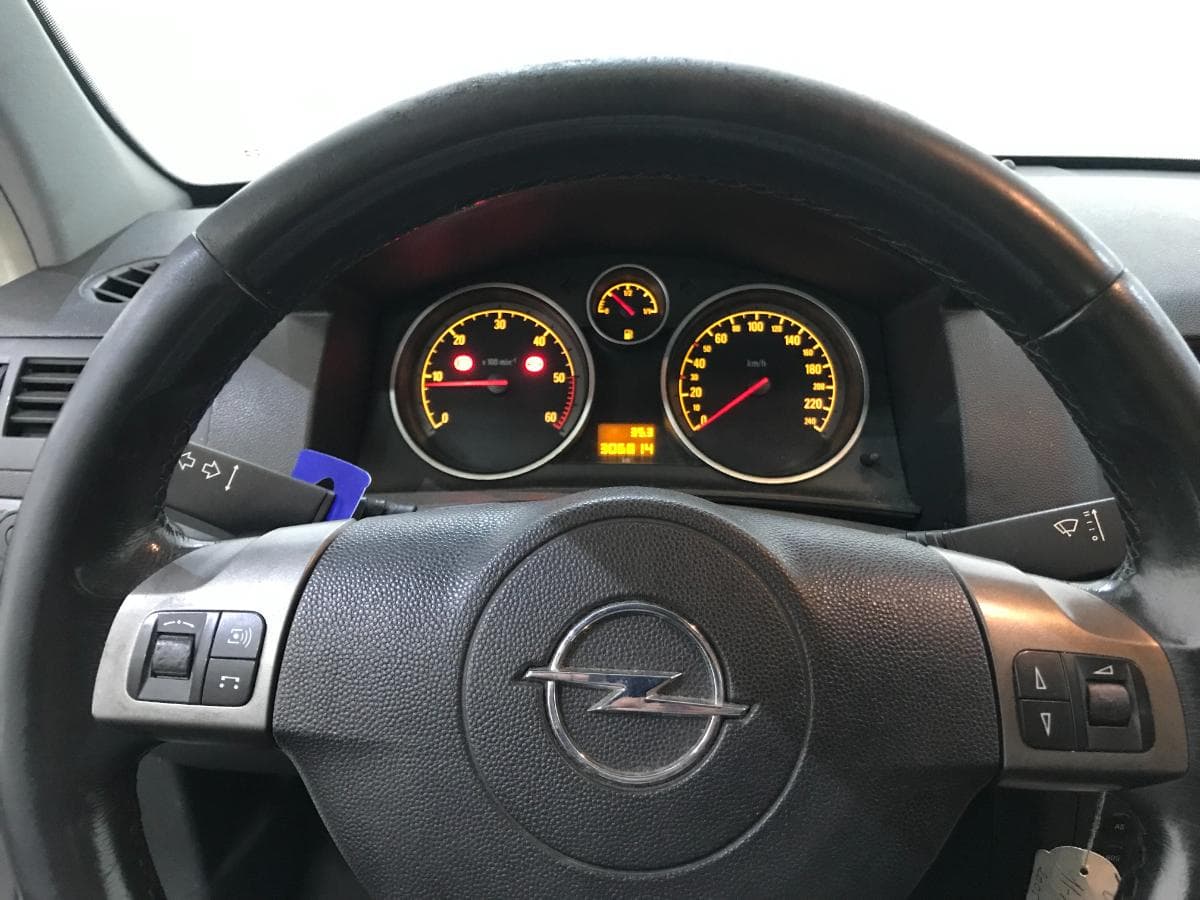 Opel Astra 1.7CDTI · Ano 2005 — imagen 40
