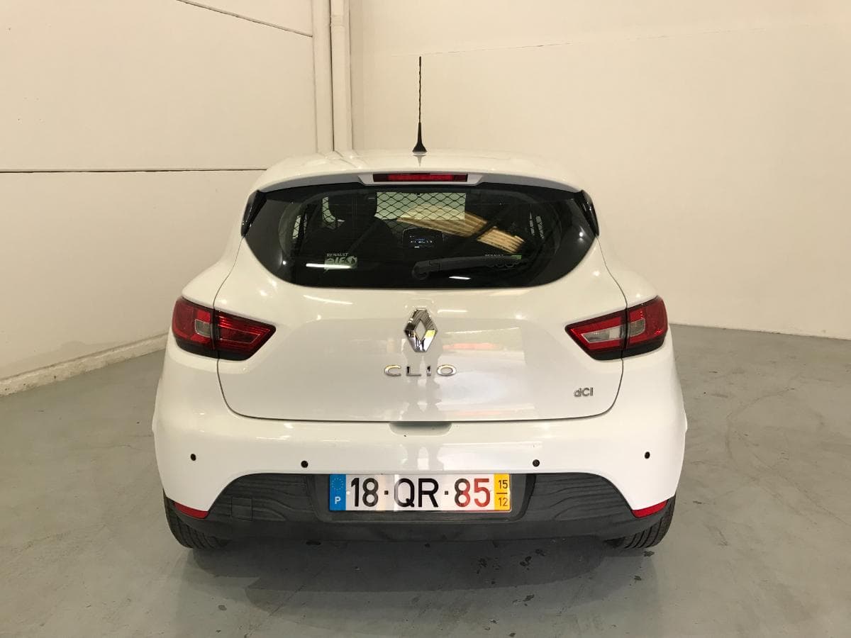 Renault Clio 1.5DCI · Ano 2015 — image 4