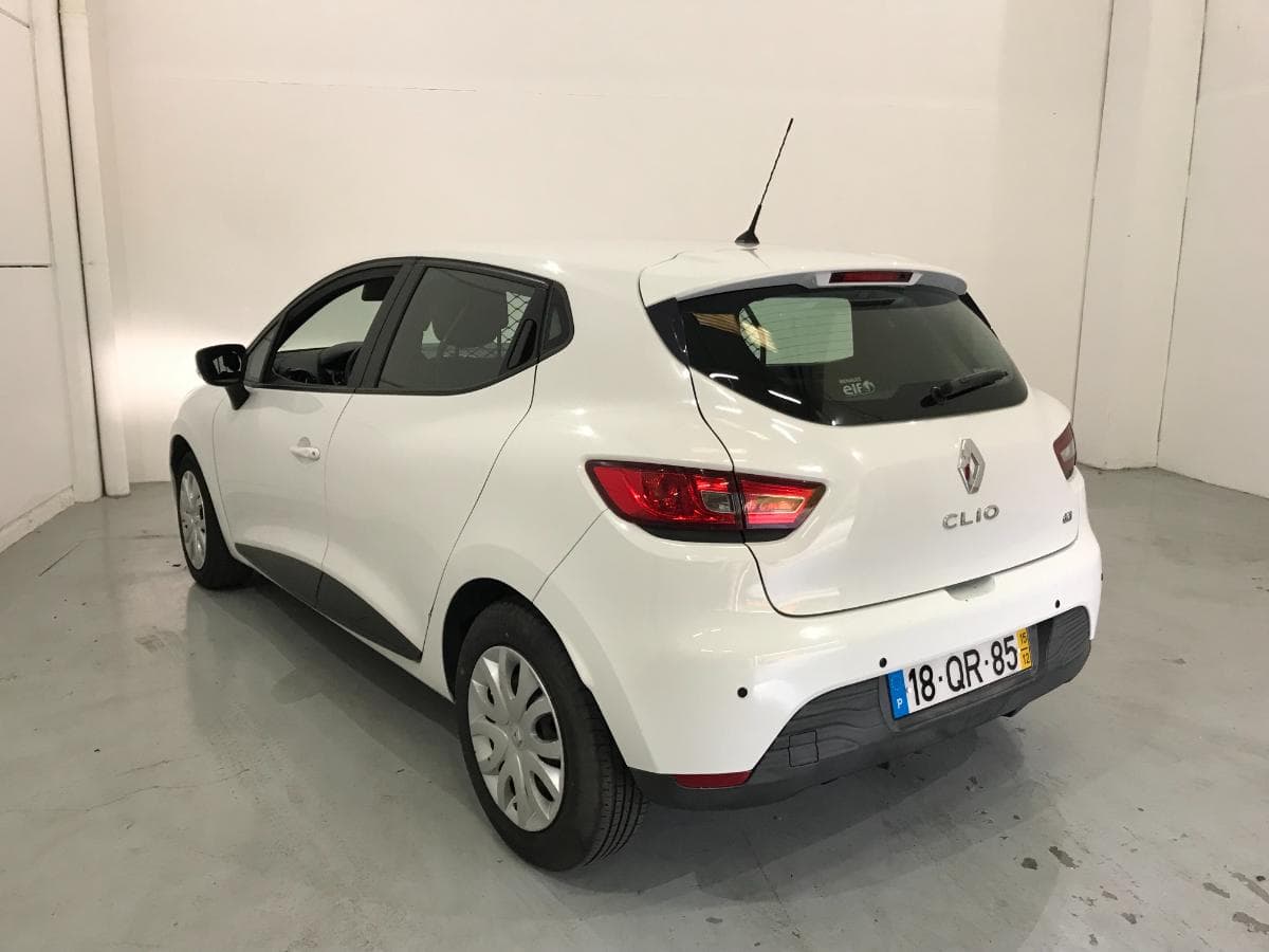 Renault Clio 1.5DCI · Ano 2015 — image 5