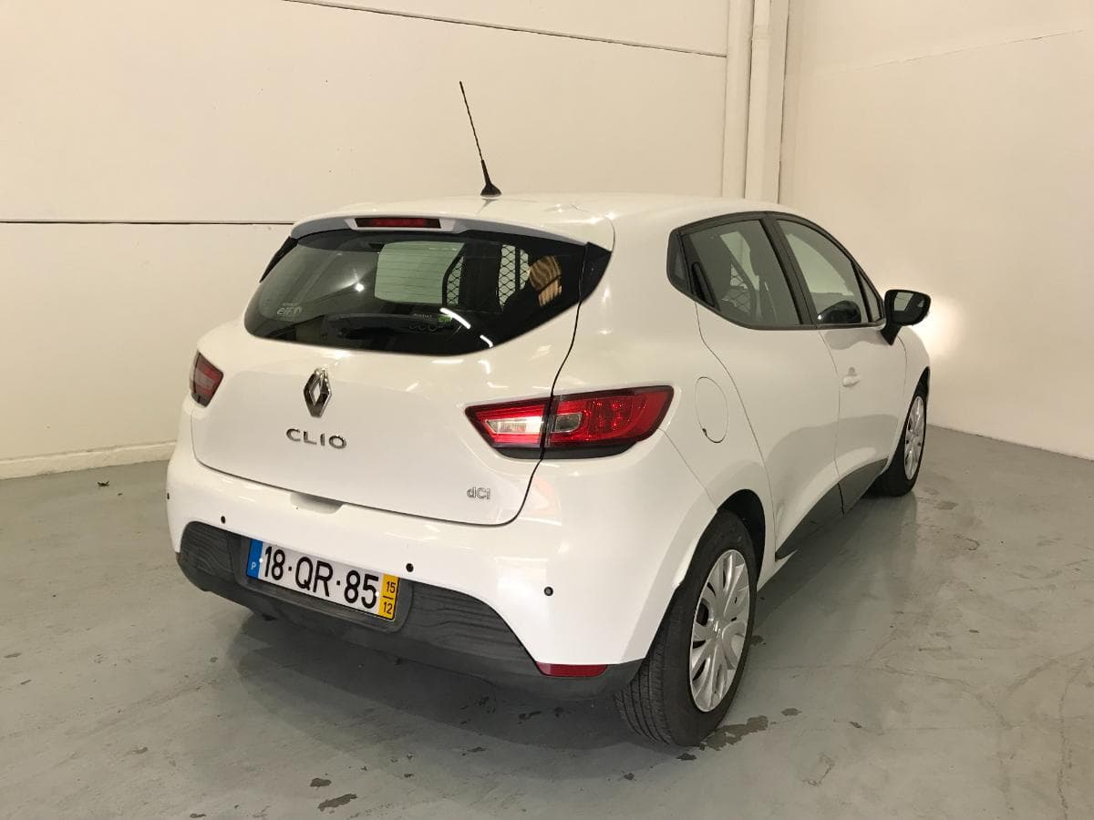 Renault Clio 1.5DCI · Ano 2015 — image 6