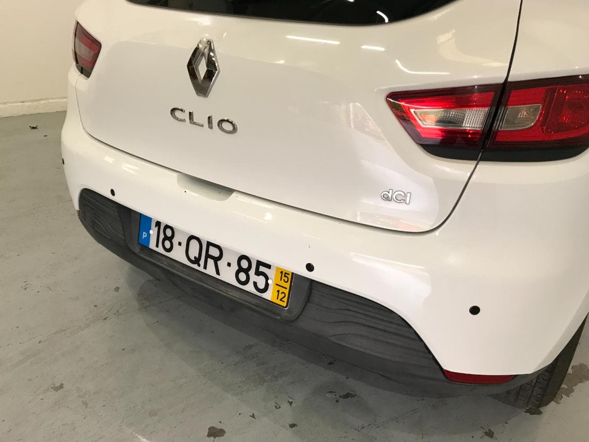Renault Clio 1.5DCI · Ano 2015 — image 7