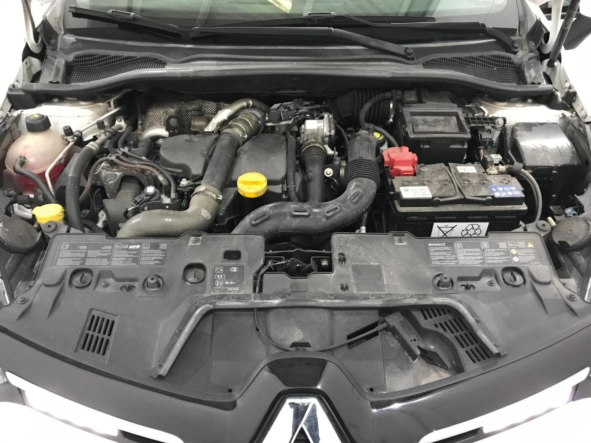 Renault Clio 1.5DCI · Ano 2015 — image 12