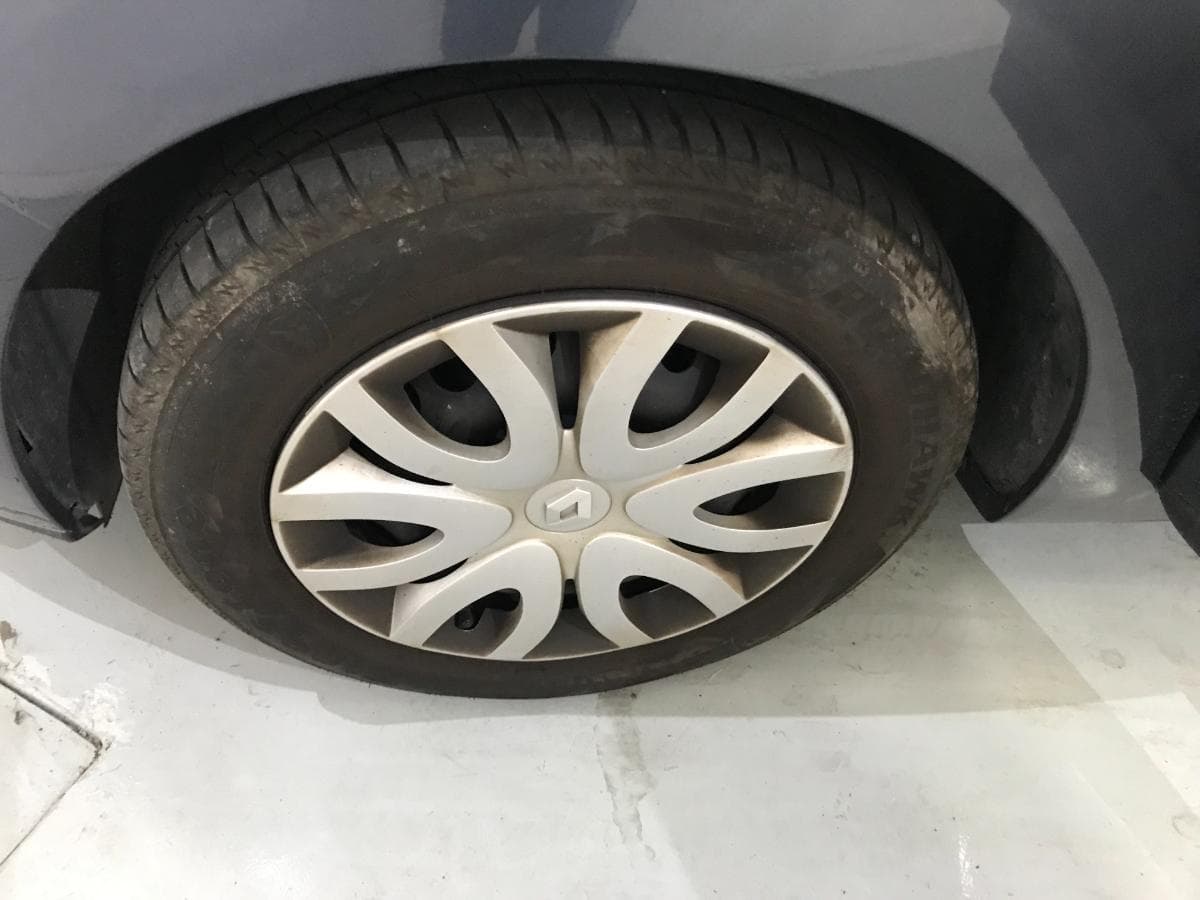 Renault Clio 1.5DCI · Ano 2019 — imagen 11