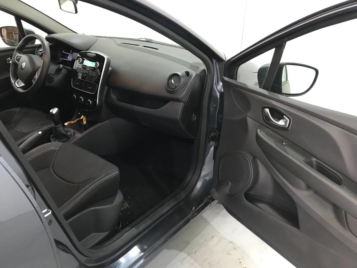 Renault Clio 1.5DCI · Ano 2019 — imagen 23