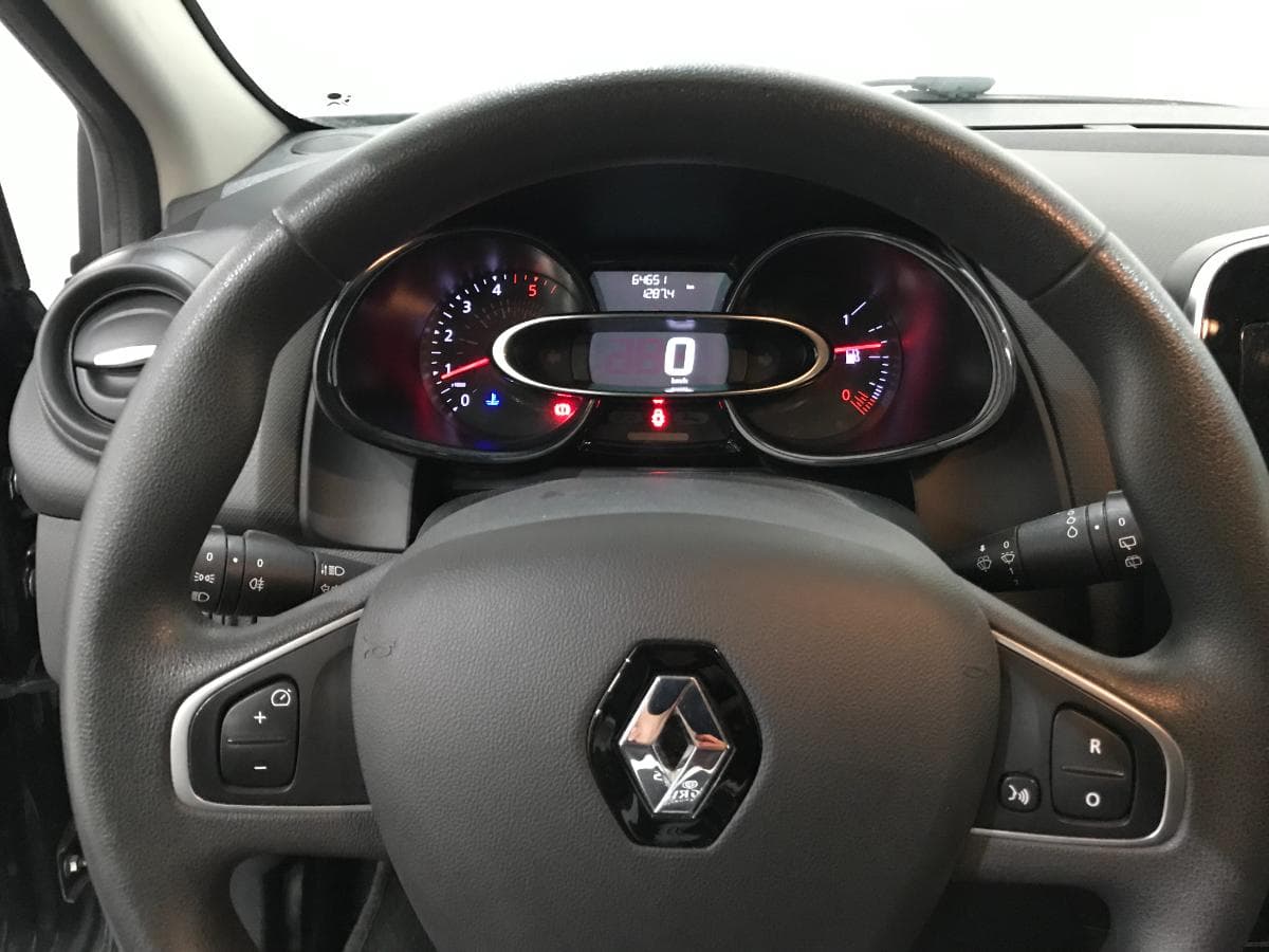 Renault Clio 1.5DCI · Ano 2019 — imagen 37