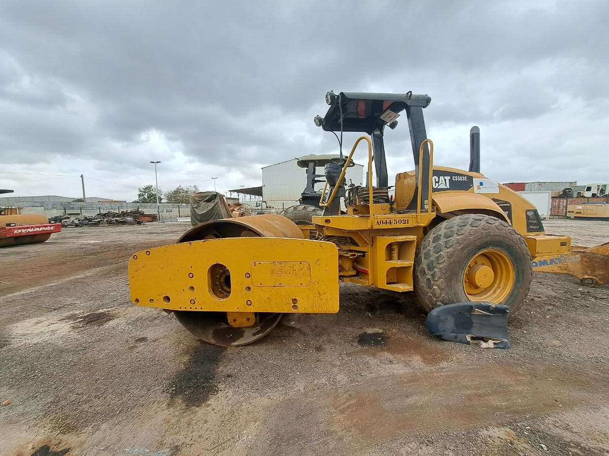 Cilindro (15 T) CATERPILLAR CS583 · Viana — imagem 7