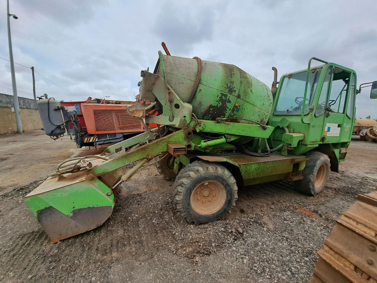 Betoneira Móvel (3M3) MERLO DBM 2500 EV · Viana — image 2