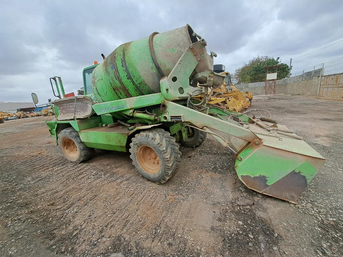 Betoneira Móvel (3M3) MERLO DBM 2500 EV · Viana — image 6