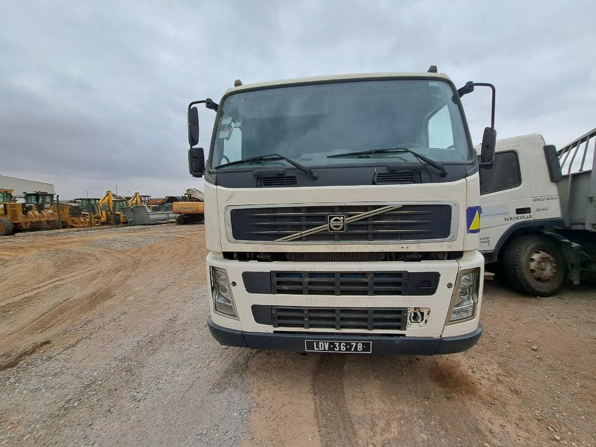 Camião Trator (6X4) VOLVO FM 12-36 · Viana — image 7