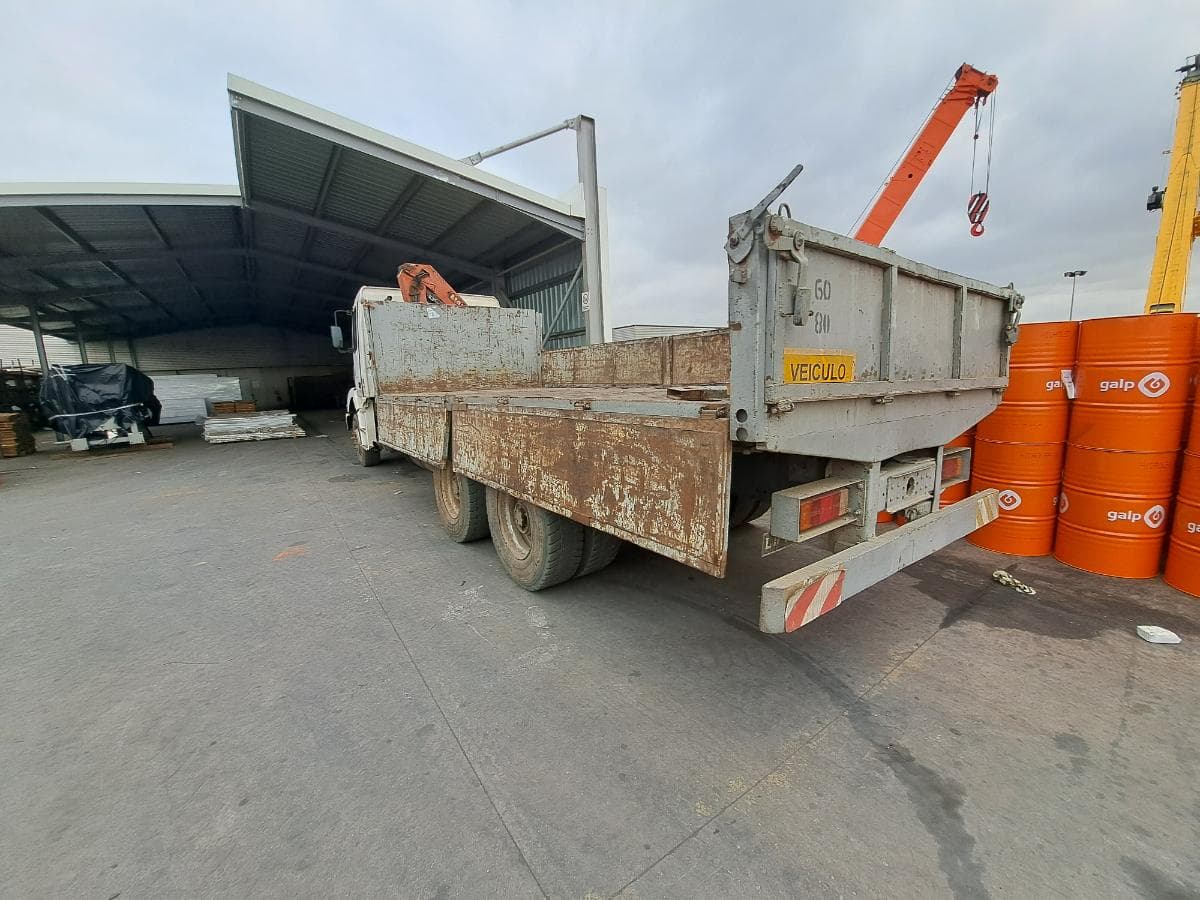 Camião (26T) c/ Braço Hidráulico VOLVO NH 12 · — image 6