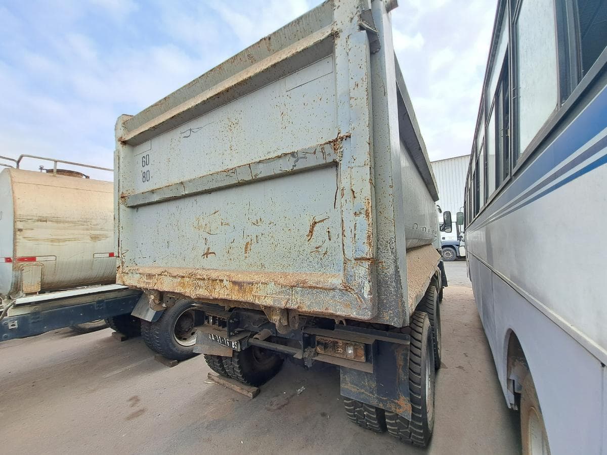 Camião Basculante (6X4) VOLVO FM 13 · Viana — imagem 7