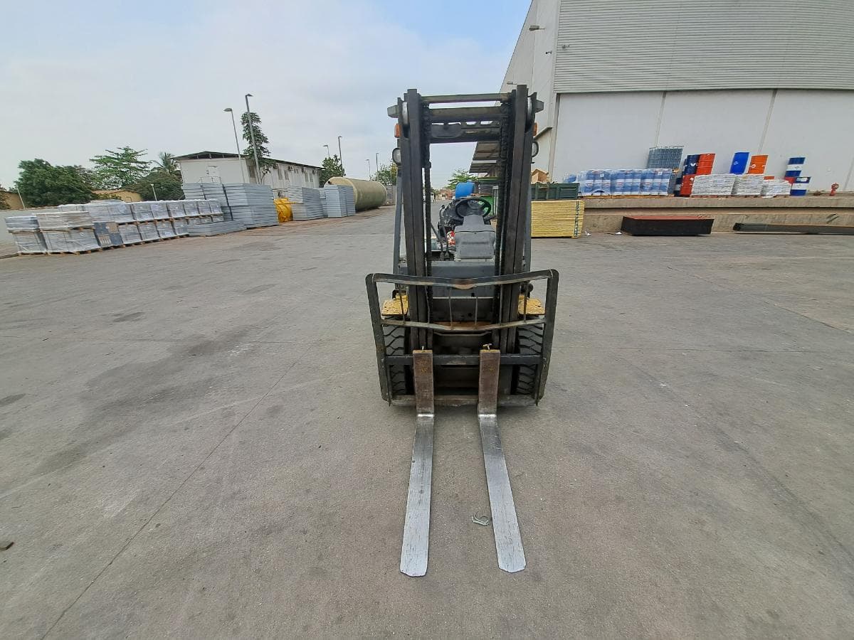 Empilhador KOMATSU FD25T-16 · Viana — image 8