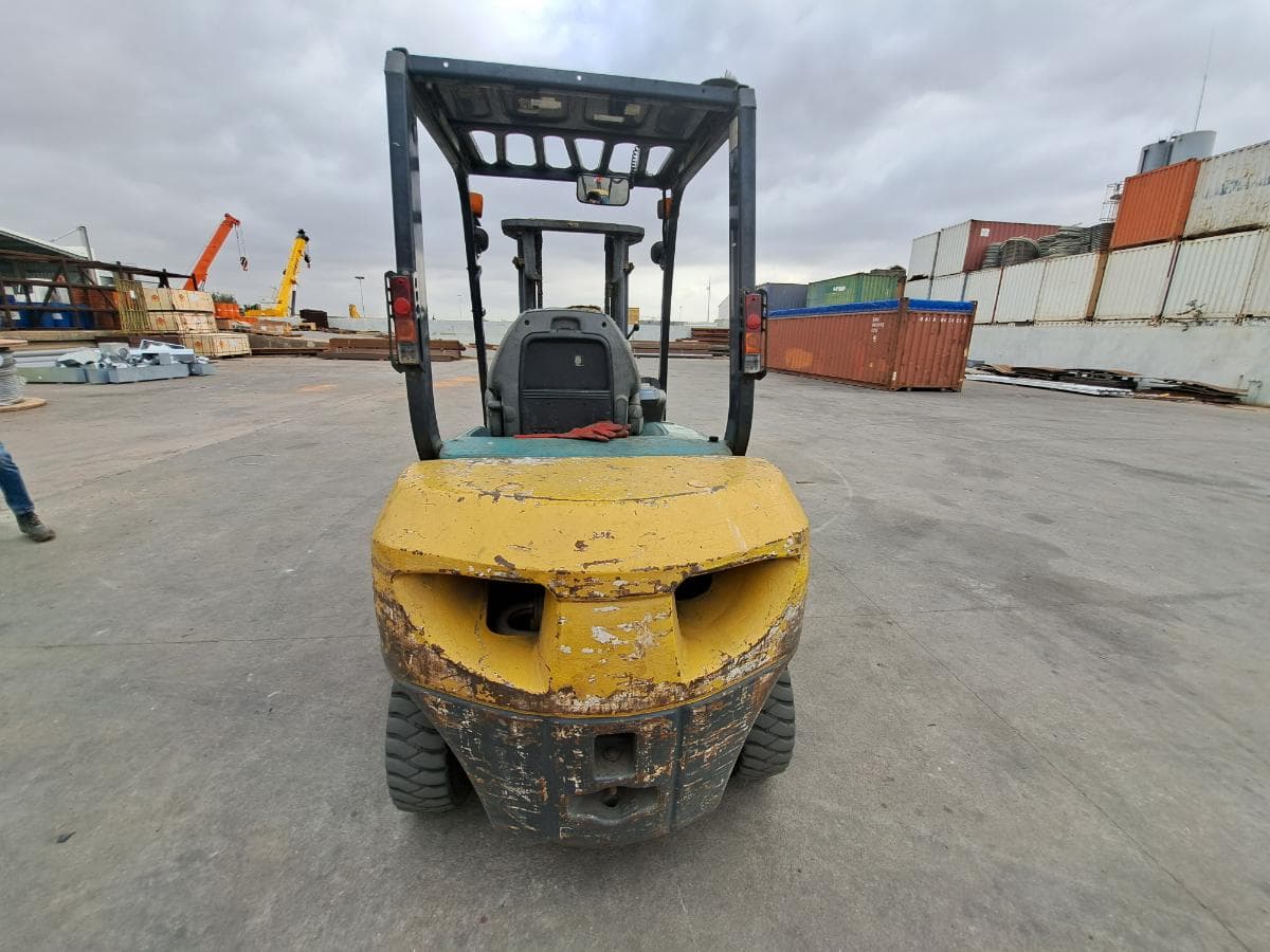 Empilhador KOMATSU FD25T-16 · Viana — image 3