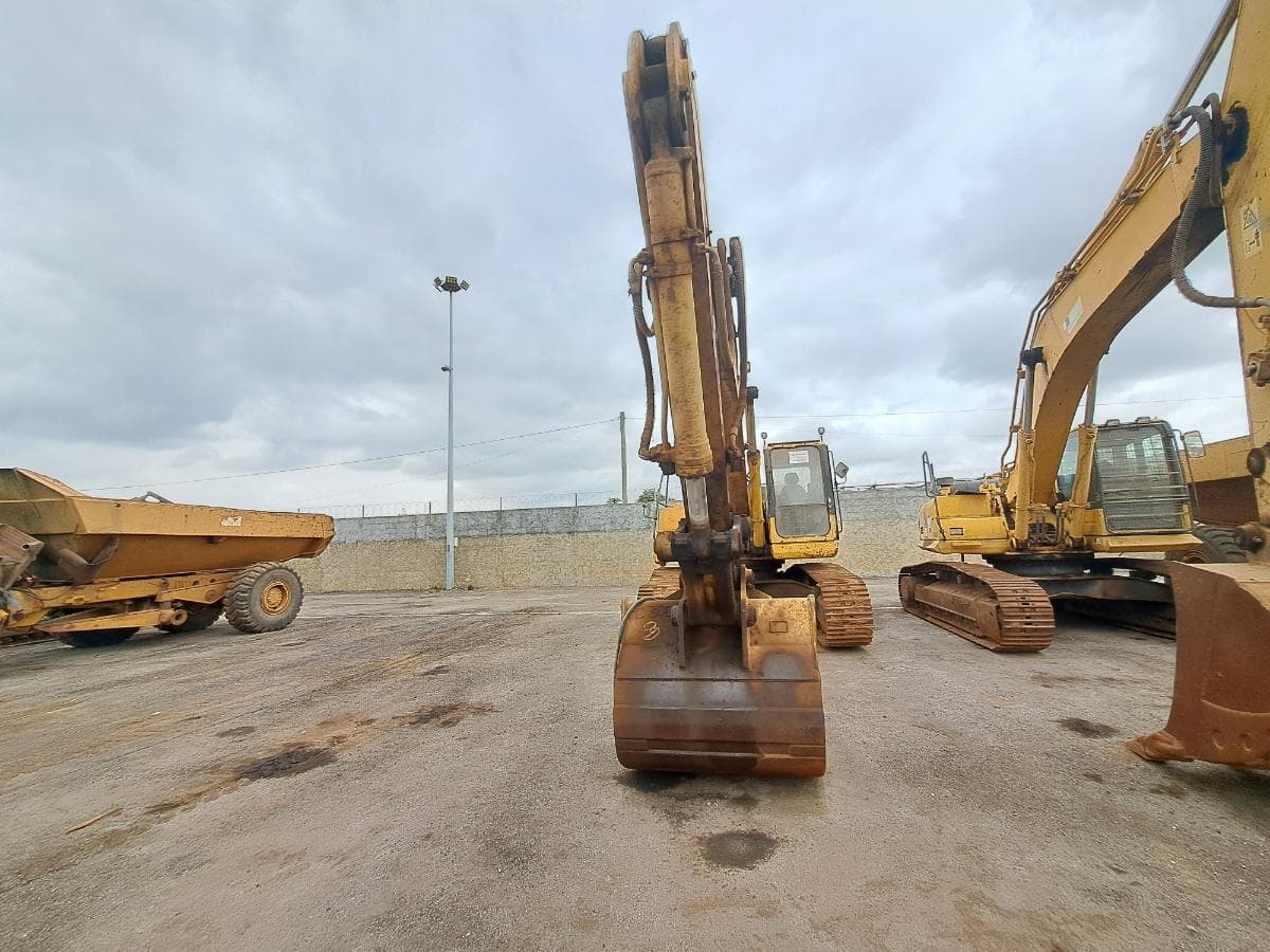 Escavadorade de Rastos (30T) KOMATSU PC300-7 · Viana — image 6