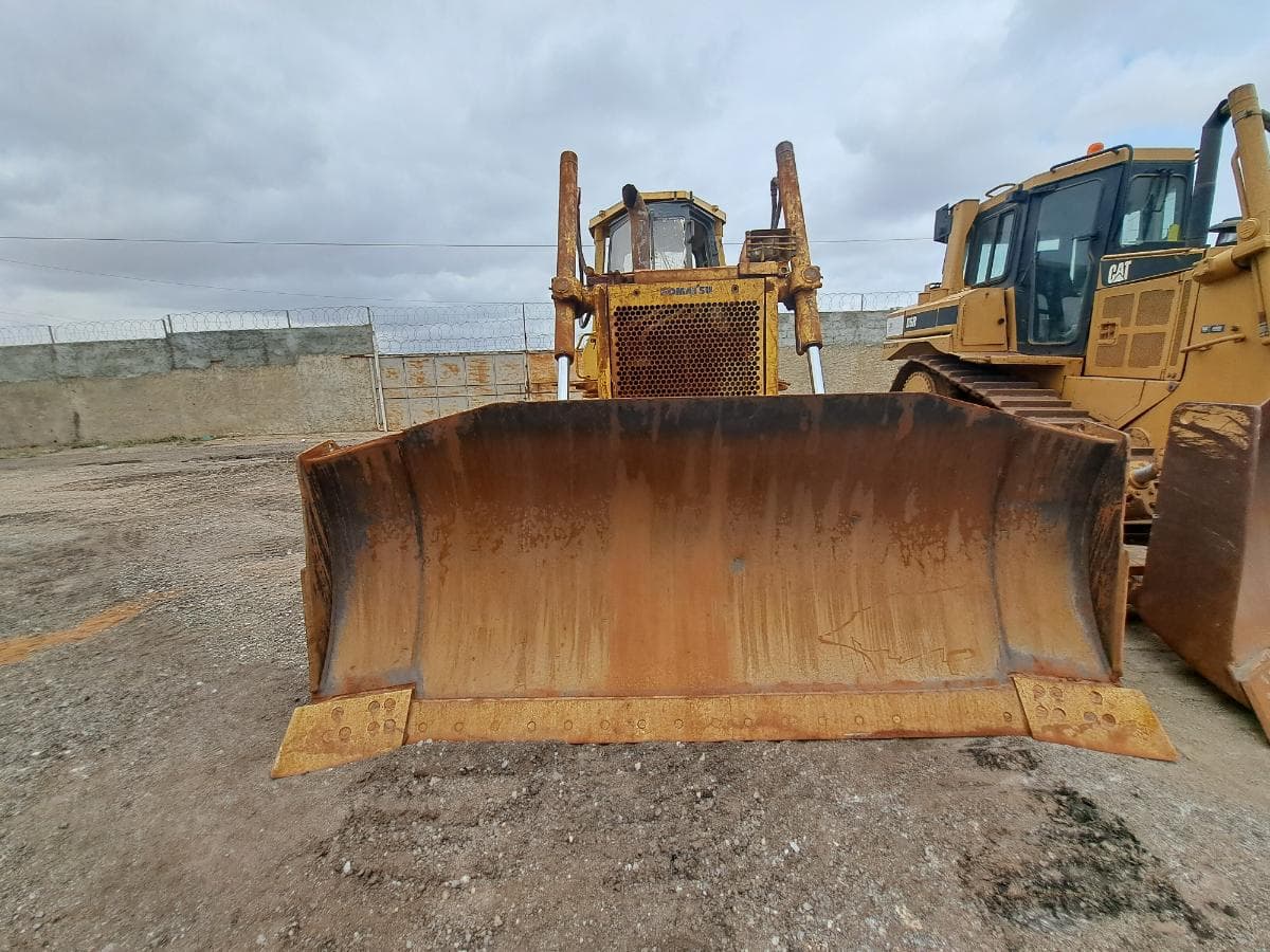 Bulldozer KOMATSU D65E-12 · Viana — image 6
