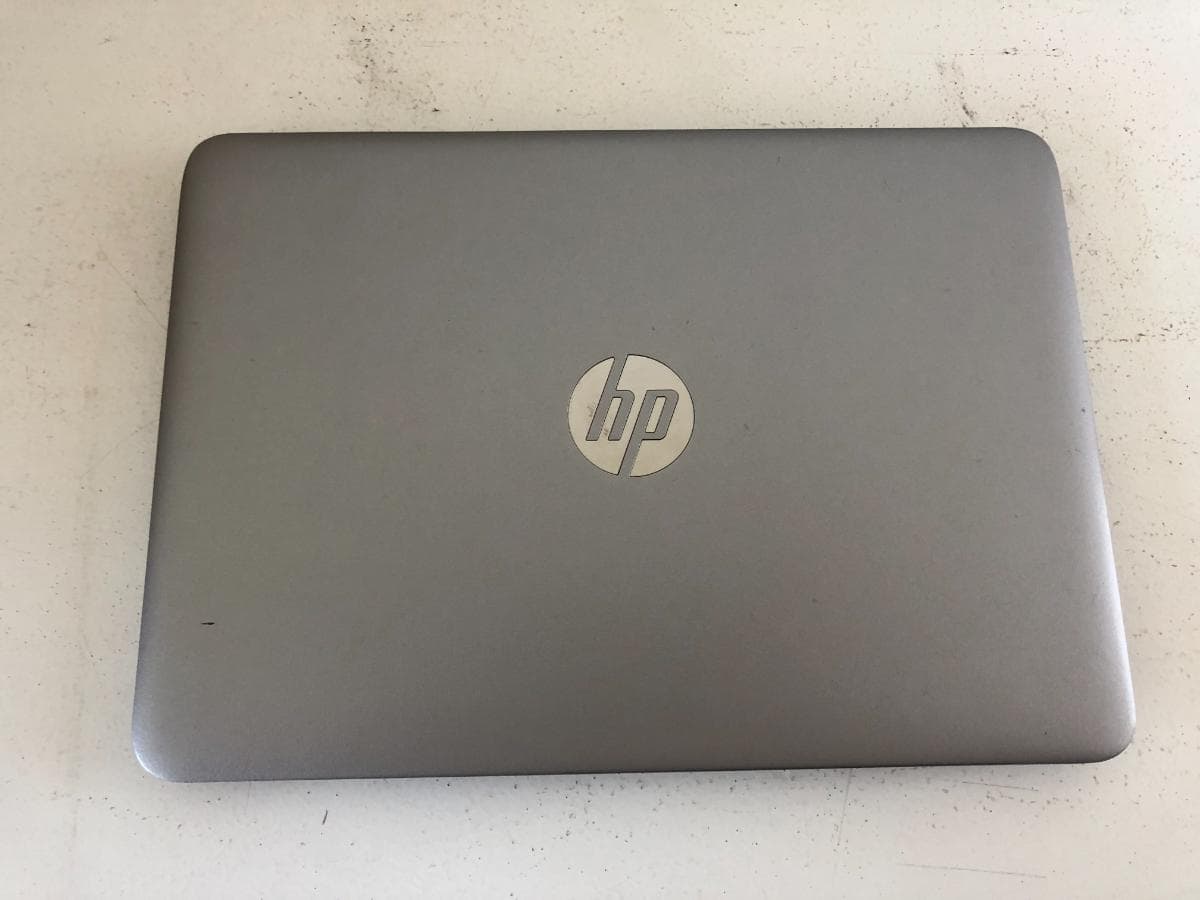 Portátil HP 820 — imagen 1