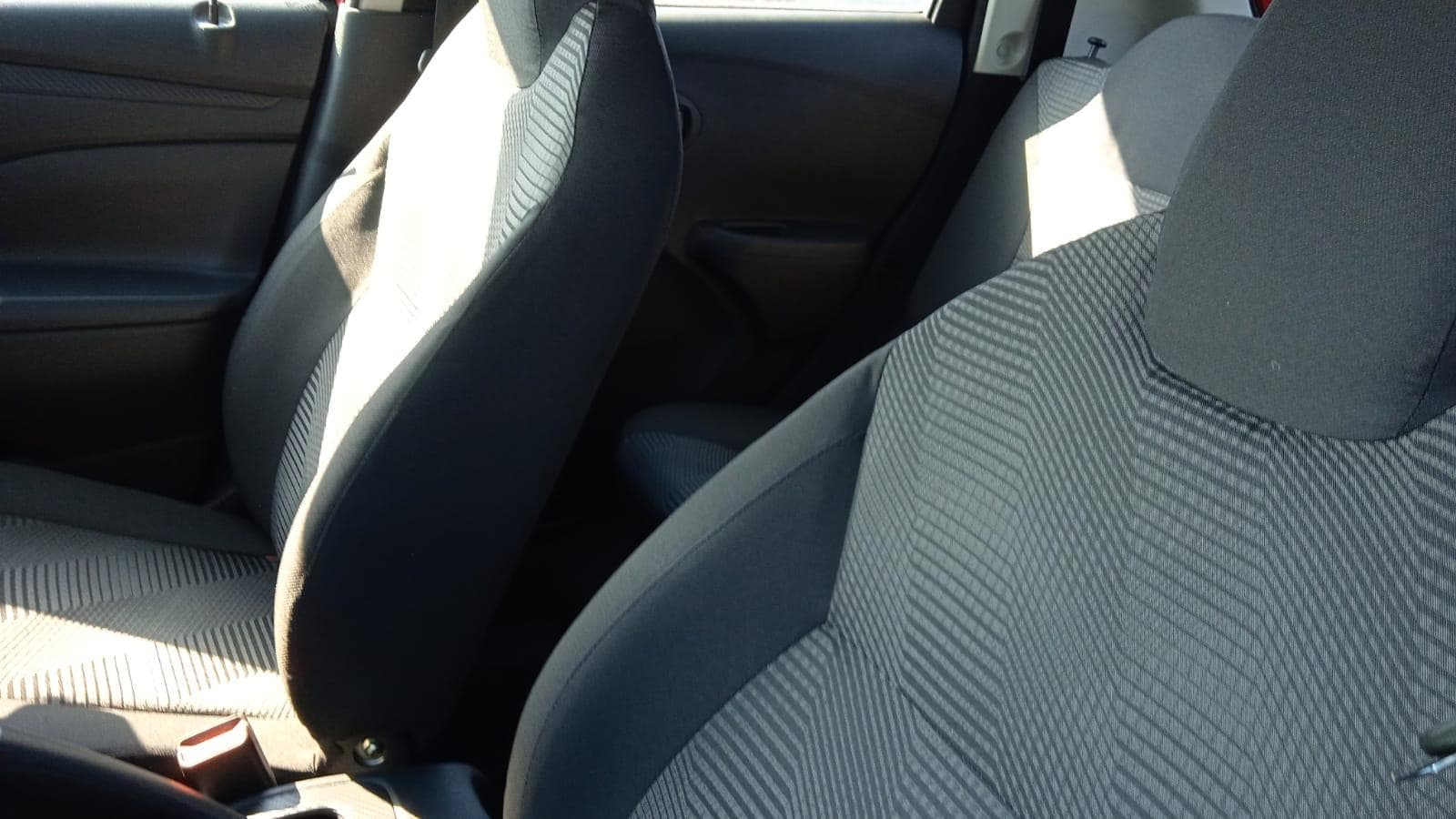 Datsun GO · — imagen 2