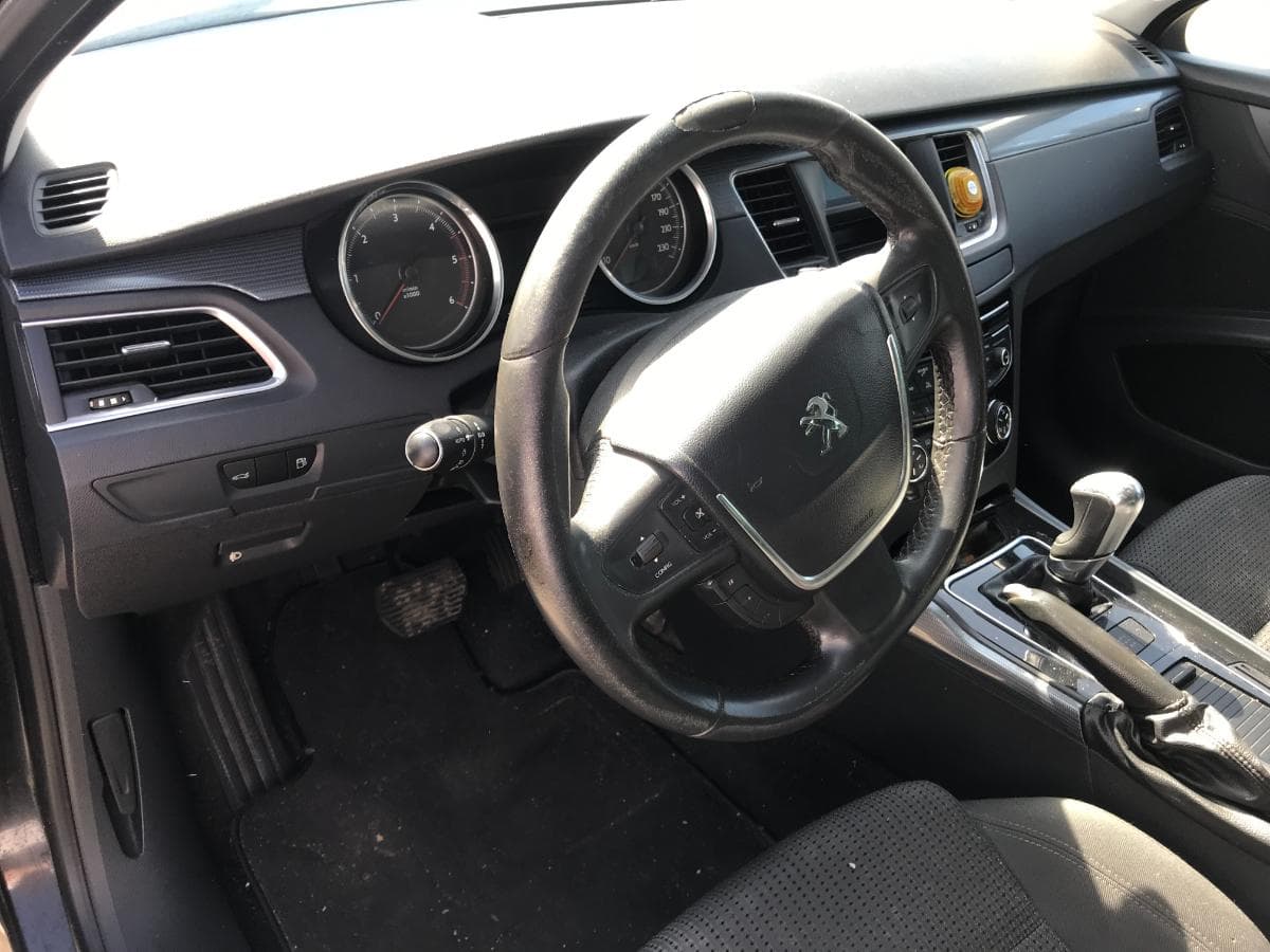 Peugeot 508 1.6HDI · Ano 2011 — imagen 26
