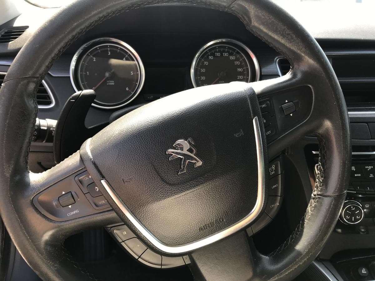 Peugeot 508 1.6HDI · Ano 2011 — imagen 32