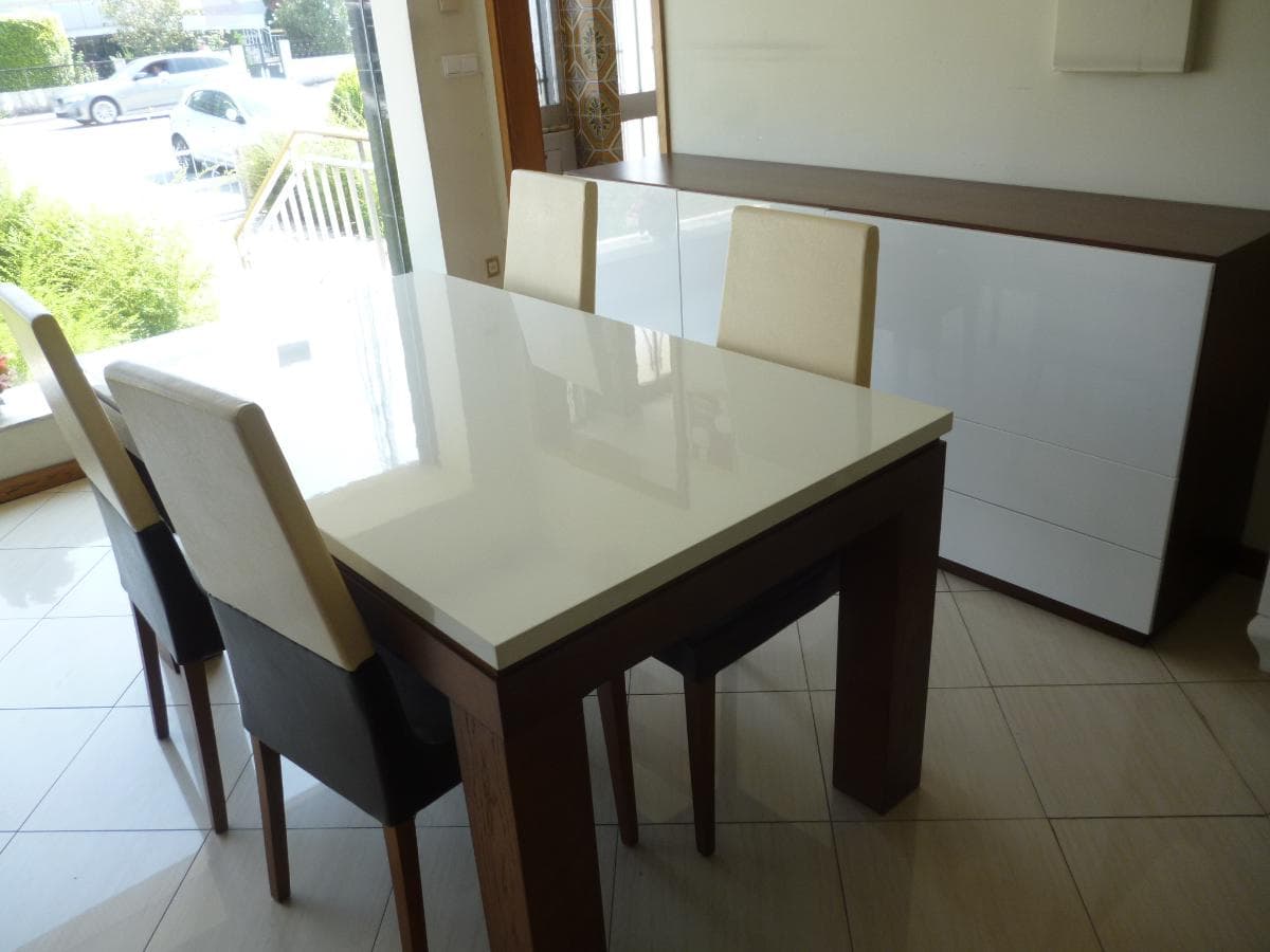 Mobília de sala de jantar