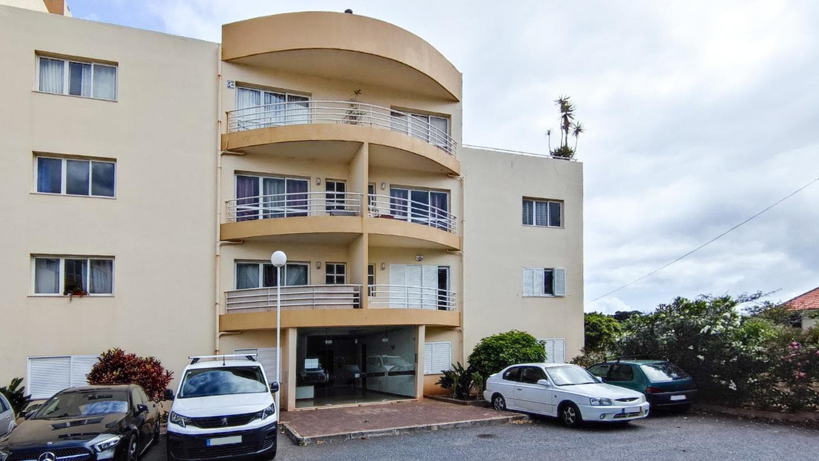 Apartamento T3 · Santa Cruz, Arquipélago da Madeira — image 1