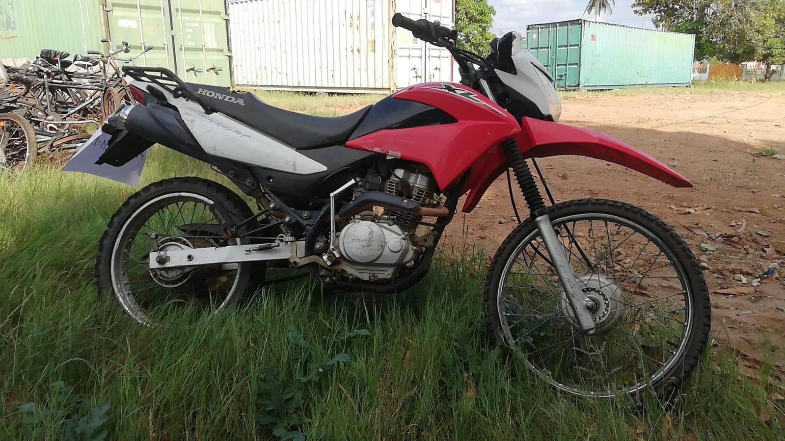 Motorizada de marca Honda XL 125 LEK · — imagen 3