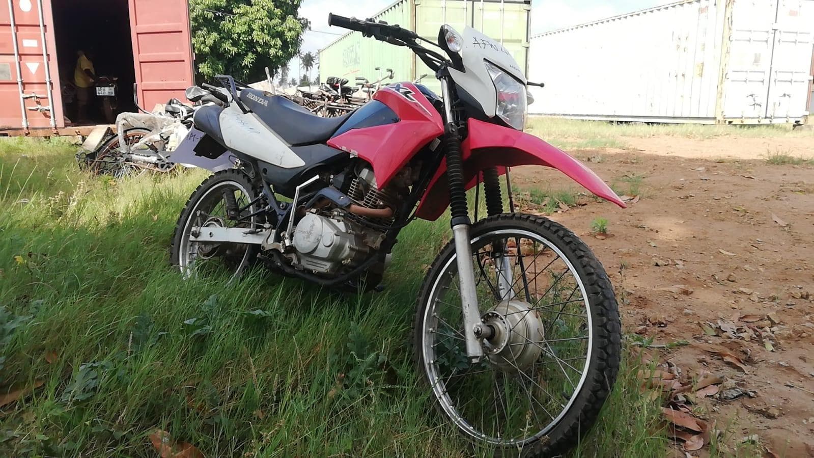 Motorizada de marca Honda XL 125 LEK · — imagen 4