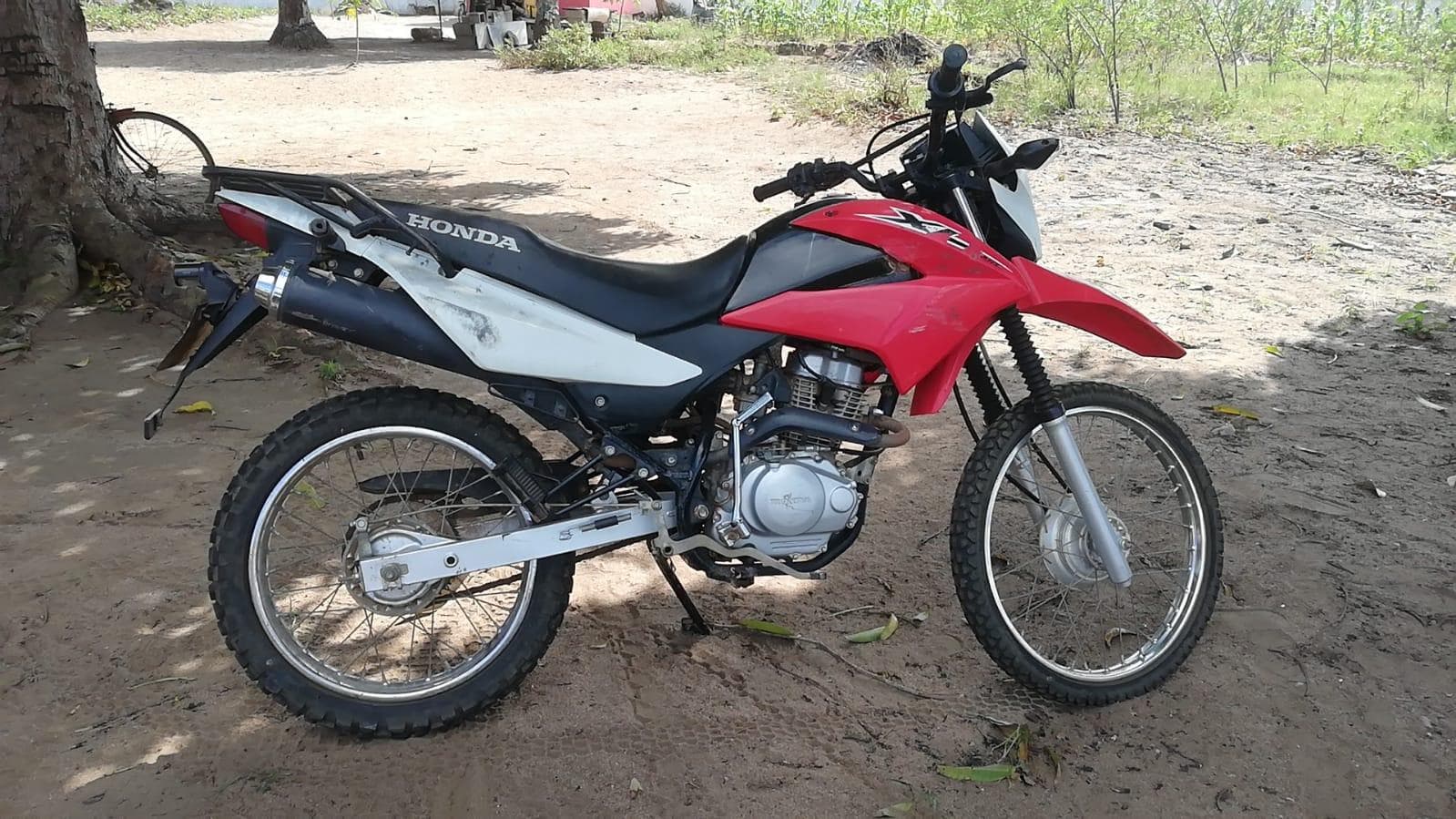 Motorizada de marca Honda XL 125 LEK · — imagem 2