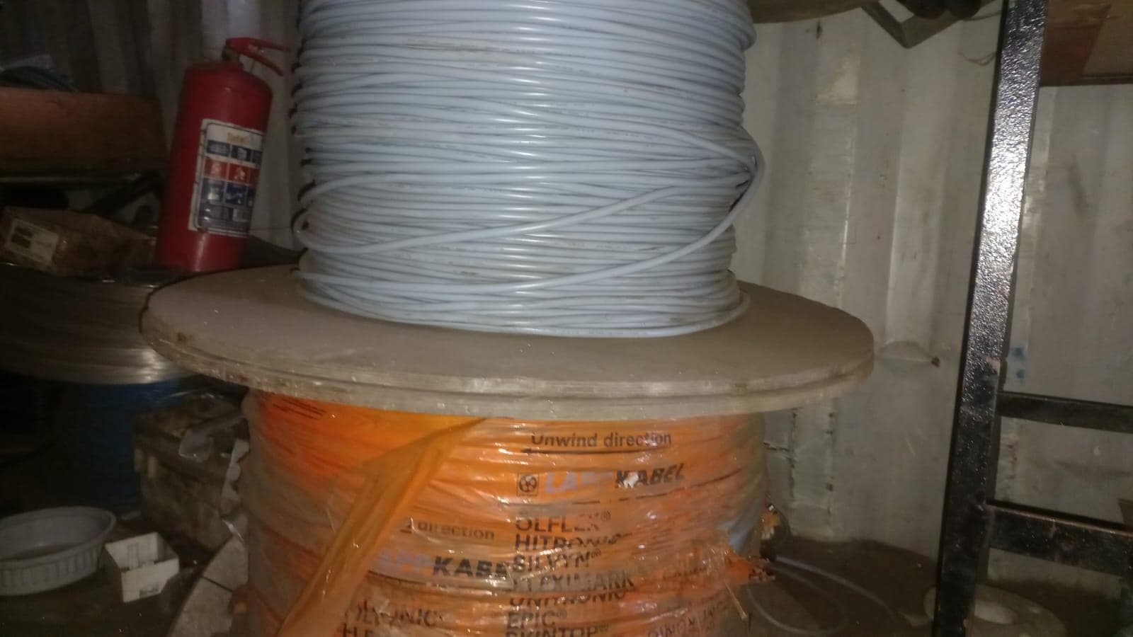 Armaduras de Candeeiros + Armaduras de Candeeiros + Armaduras de Candeeiros + Armaduras de Candeeiros + Perfís Metálicos L + Perfís Metálicos U + Diversos + Fichas + Bichas Pl2 plásticas + Transformadores de Corrente + Alicates grandes + Kit de Junção para Cabos + Fichas + Anilhas + Válvulas de encaixe + Cotovelos machos plasticos + CleanFit + Válvulas de Conexão + Niples + SuperLok + Grampos de Massa + Superlok fittings + HendiFit + Abraçadeiras Plásticas + HandiFit + Terminal de cabos CCG Iplus + Cabo de Rede + Circuit Breaker + Fitas inoxidáveis + Lâmpadas Florescentes Philips + Diversos + Glândulas de Compressão + Placas de montagem + Perfís Metálicos em L, parafucos e porcas + Cabo de rede + Arame Galvanizado + Peças metálicas + Parafusos com porcas em T + Buchas de Redução + Tubo Flexível + Cabo Eléctrico + Cabo Flexível + Armadura para Lampadas + Barras de junção + Diversos + Diversos parafusos com molas. + Armaduras Para Candeeiros + Rede para sombra + Cabo de Rede + Cabos de proteçao contra corrosão + Glandulas de Compressão + Glandulas de Compressão + Glandulas de Compressão + Glandulas de Compressão + Glandulas de Compressão + Glandulas de Compressão + Perfís metálicos + Glandulas de Compressão + Olofote + Diversos + Diversos + Diversos + Diversos + Rolos de cabos + Armaduras para Candeeiros + Porcas 10" + Glandulas de Compressão + Tampas de Condução + Diversos + Suporte de Condensador + Hanger Conp + Fichas + Programadores Siemens + Terminais + Cabo de Rede + Diversos + Diversos + Diversos + Corrente + Parafusos + Diversos + Glandulas de Compressão + Diversos + Glandulas de Compressão + Glandulas de Compressão + Grampos + Suportes Metálicos + Suportes metálicos + Diverso + Glandulas de Compressão + Olofotes + Armaduras para Lâmpadas + Rolos de Corrente + Diversos + Porcas + Olofotes + Diversos + Transmissor de Pressão + Peventores de Incêndio + Diversos + Diversos + Cabo Eléctrico + Diversos + Diversos + Digitor + Diversos + Connection + Diversos + Diversos + Censor + ROTHERBERGER 50-127mm 2"-5" OD + Diverso + Roda de medição + Contentor de 40P · — imagen 34