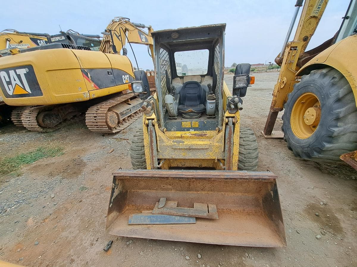 Mini pá carregadora (3 Ton.) WACKER NEUSON 901SP · Viana — image 7