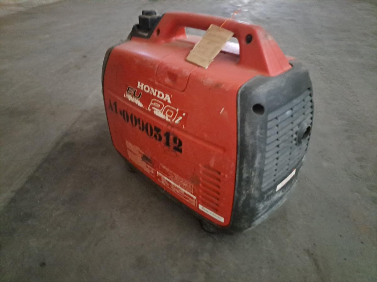 Gerador (2KVA) HONDA EU20 i · Viana — imagen 4