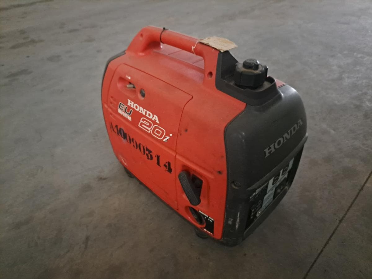 Gerador (2KVA) HONDA EU20 i · Viana — imagen 2