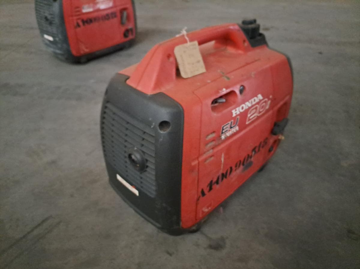 Gerador (2KVA) HONDA EU20 i · Viana — imagen 2