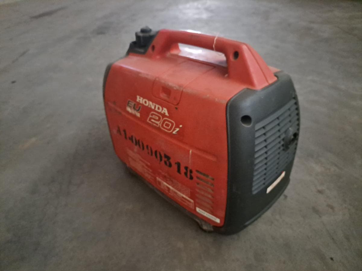 Gerador (2KVA) HONDA EU20 i · Viana — imagen 4