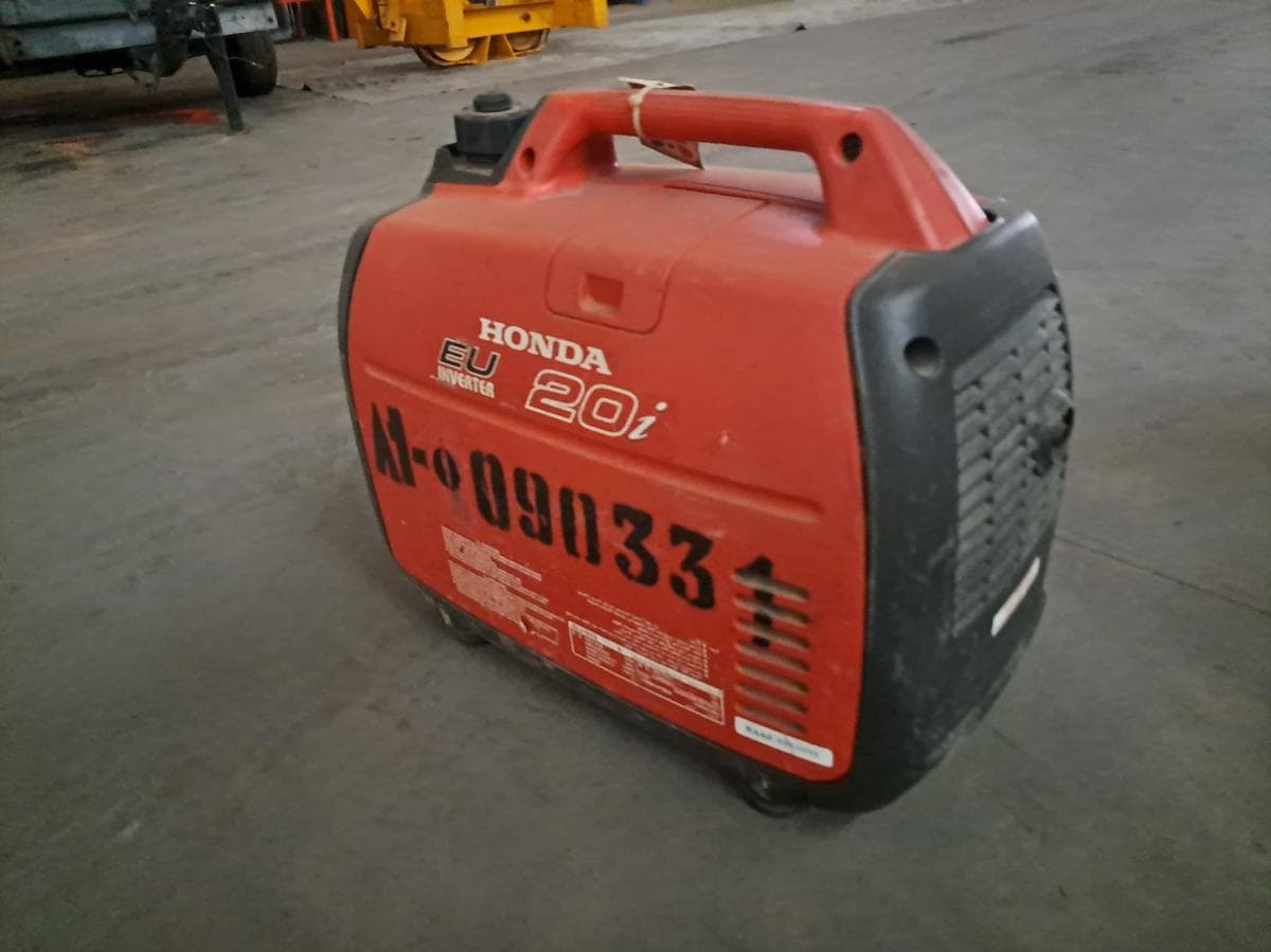 Gerador (2KVA) HONDA EU20 i · Viana — imagem 2