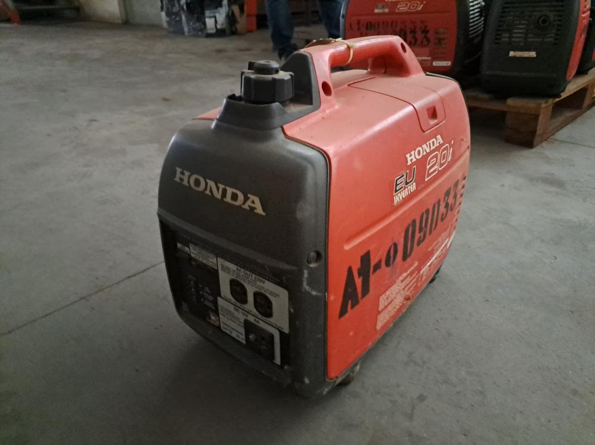 Gerador (2KVA) HONDA EU20 i · Viana — imagem 3
