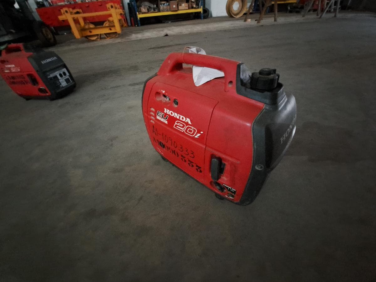Gerador (2KVA) HONDA EU20 i · Viana — imagen 3