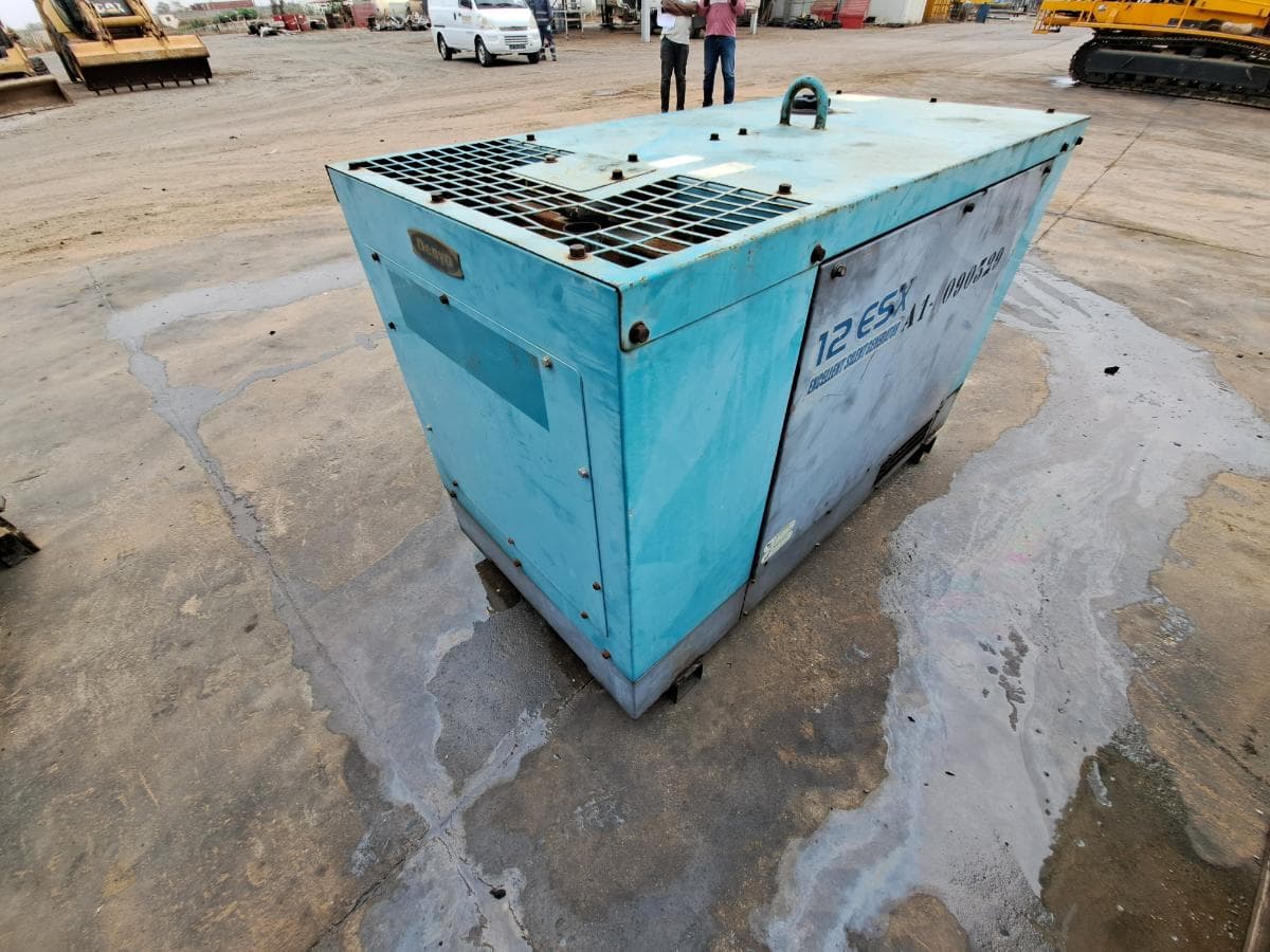 Gerador (10,5KVA) DENYO TLG12 ESX · Viana — imagen 3