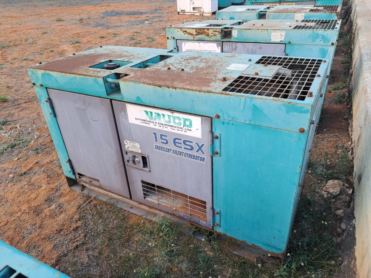 Gerador (13kva) DENYO DCA15 ESX · Viana — imagem 5