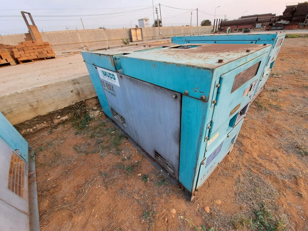 Gerador (13kva) DENYO DCA15 ESX · Viana — imagem 3