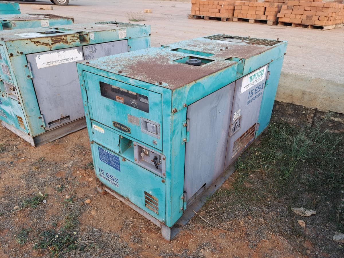 Gerador (13kva) DENYO DCA15 ESX · Viana — imagem 4