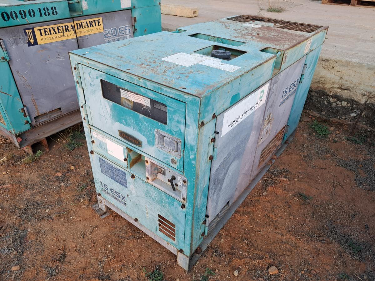 Gerador (13kva) DENYO DCA15 ESX · Viana — imagem 3