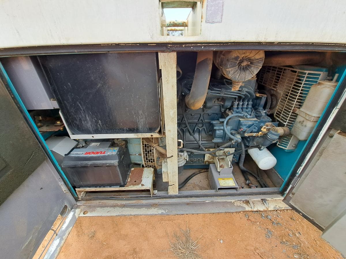 Generador (17KVA) DENYO DCA20 ESK · Viana — imagen 2