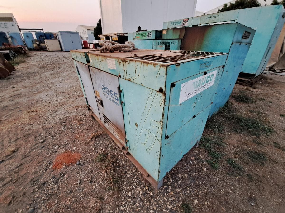 Gerador (17KVA) DENYO DCA20 ESK · Viana — imagem 3