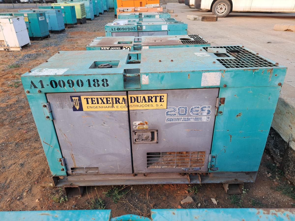 Gerador (17KVA) DENYO DCA20 ESK · Viana