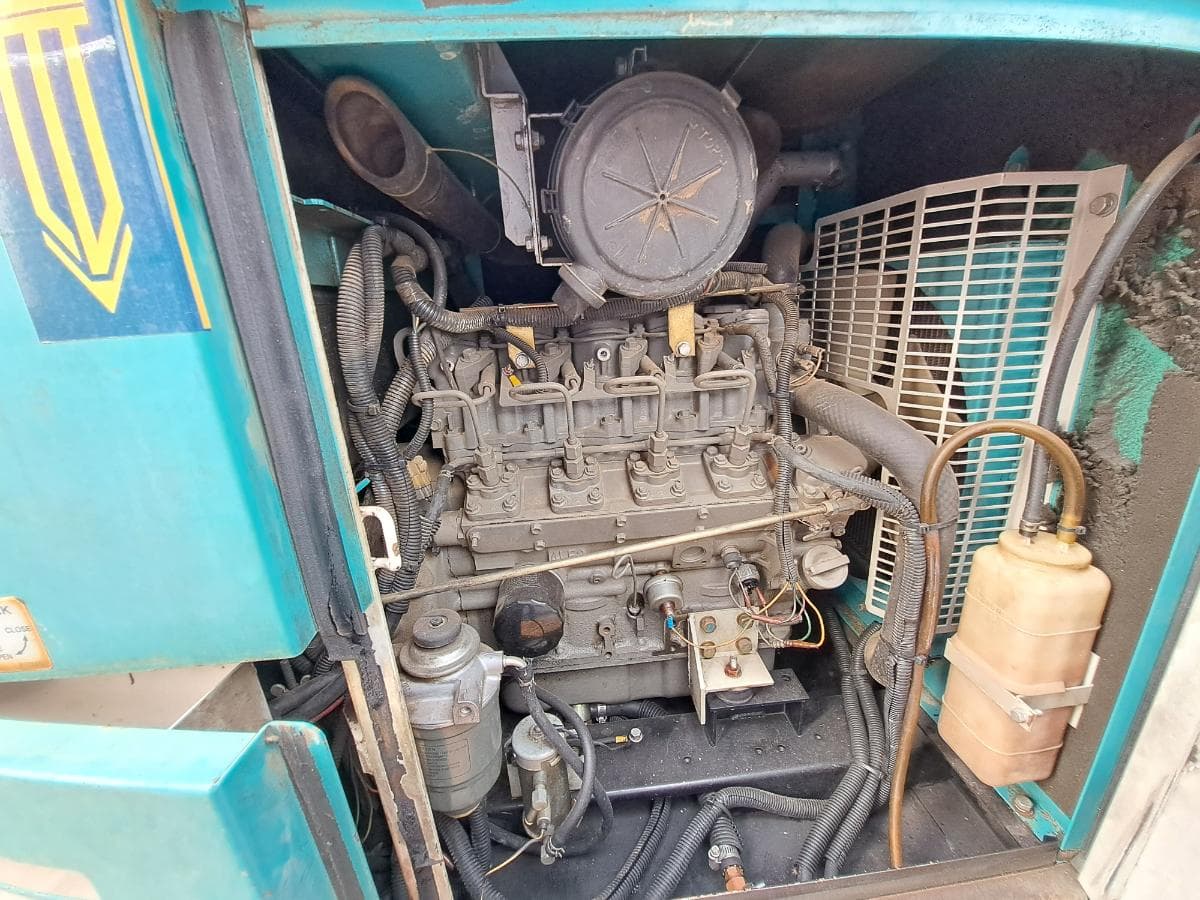 Gerador (20KVA) DENYO DCA25 ESI · Viana — imagen 2