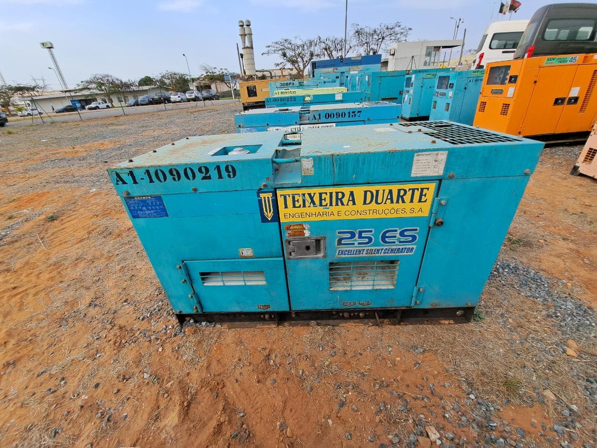Gerador (20KVA) DENYO DCA25 ESI · Viana